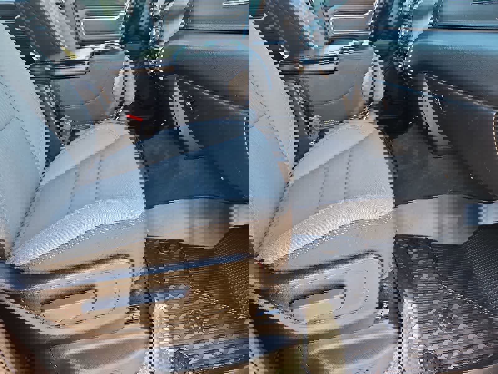 Certified 2022 RAM 1500 Big Horn image 23