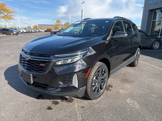 Used 2022 Chevrolet Equinox RS w/ RS Leather Package image 2