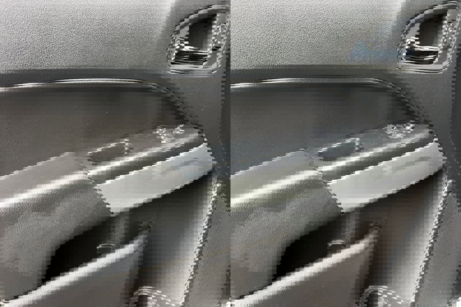 Used 2022 Chevrolet Colorado LT w/ Fleet Safety Package image 12