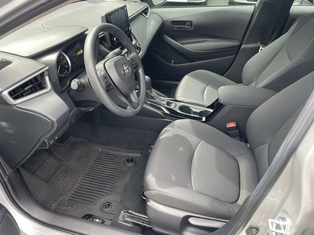 Used 2022 Toyota Corolla LE image 16