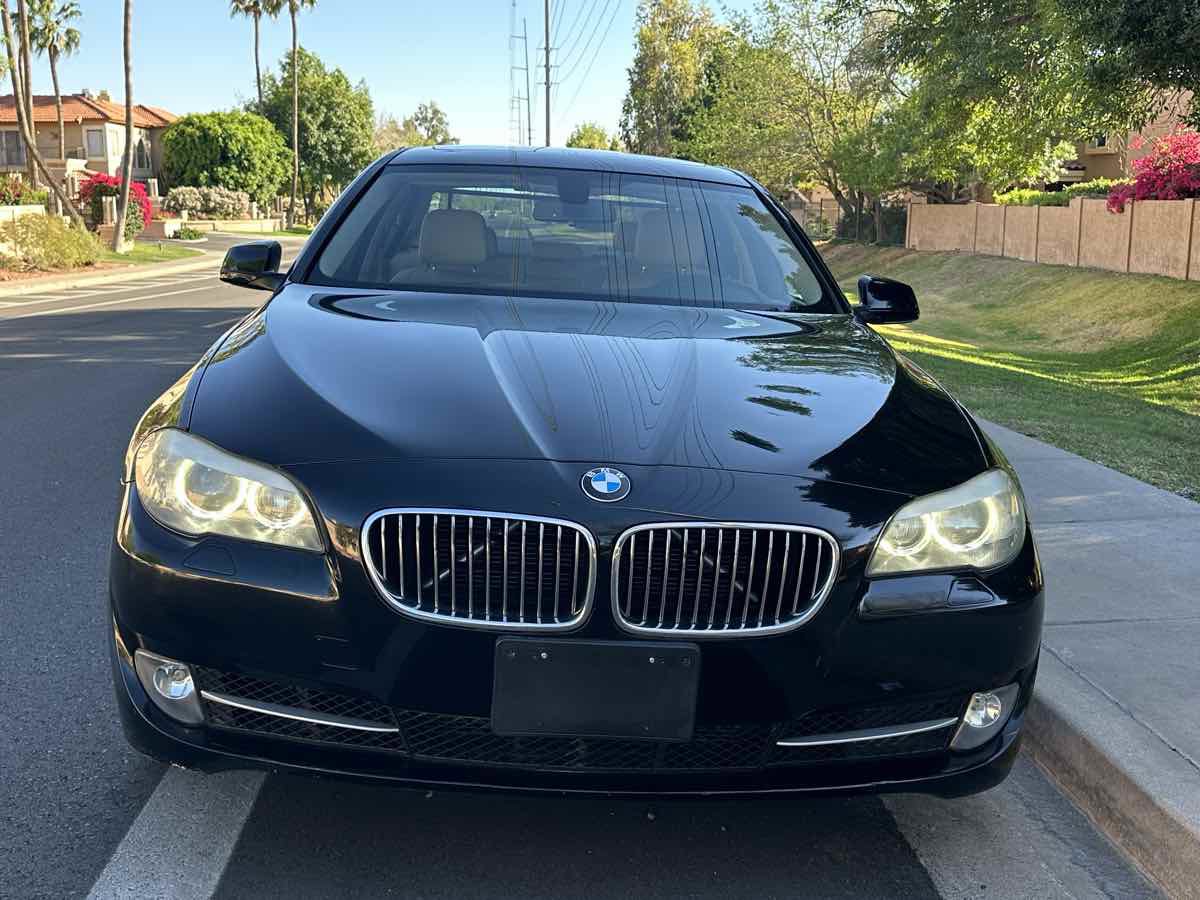Used 2013 BMW 528i Sedan RWD image 3