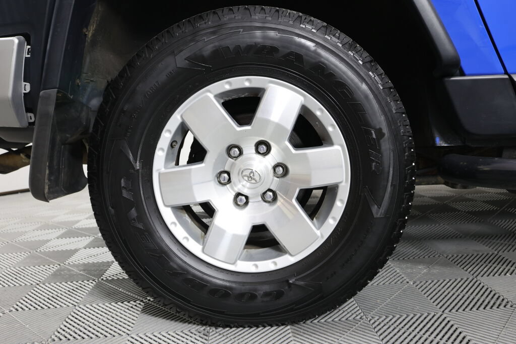 Used 2007 Toyota FJ Cruiser 2WD image 7