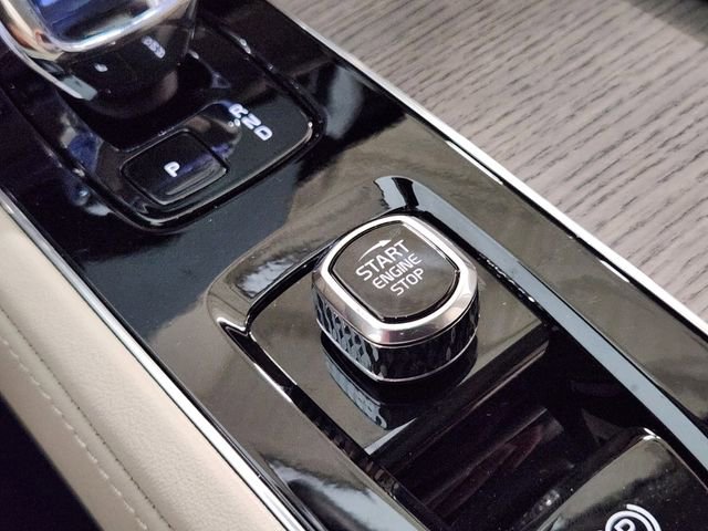 New 2026 Volvo XC90 B6 Ultra w/ Protection Package image 20