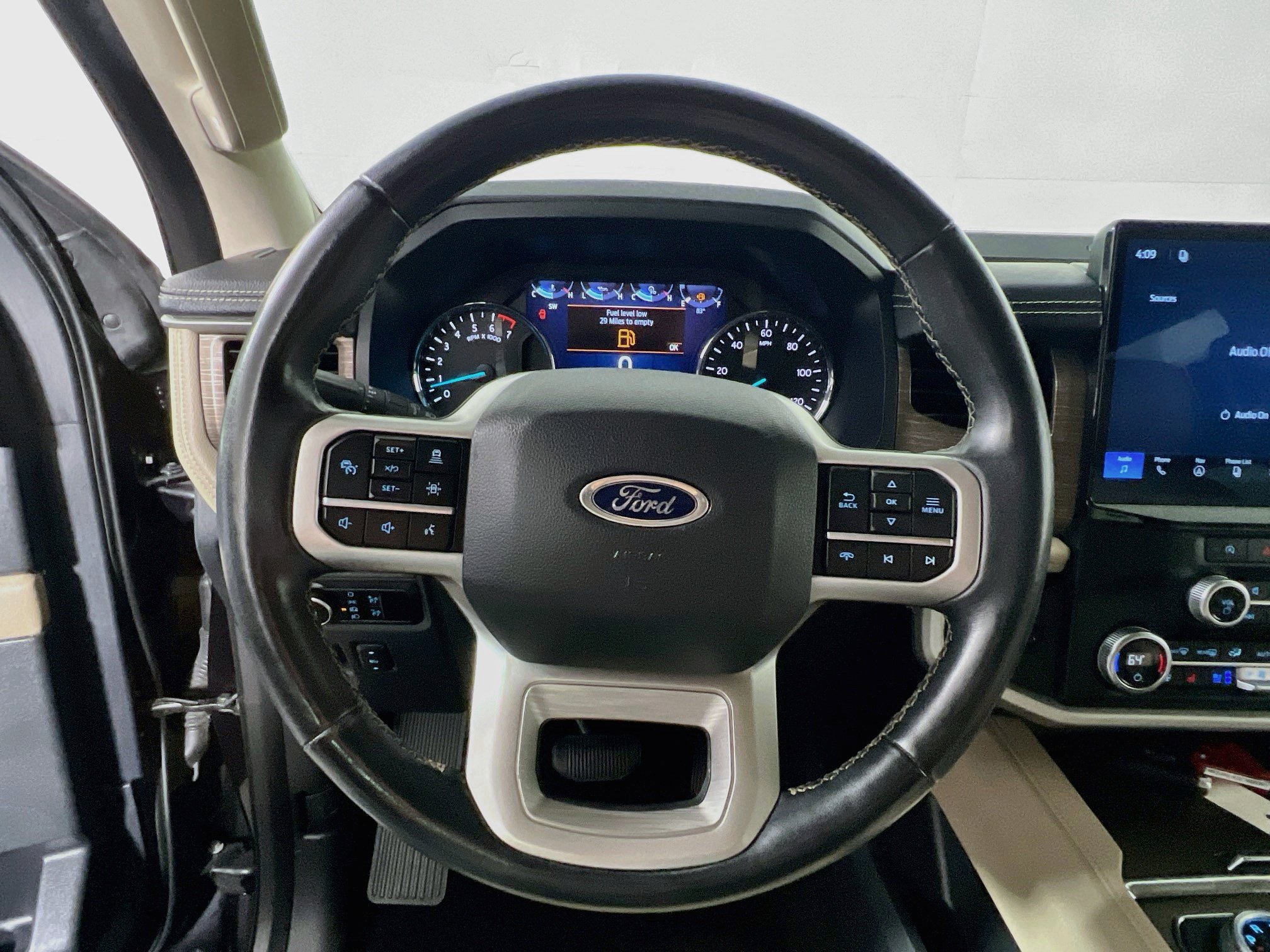 Used 2024 Ford Expedition Limited AWD/4WD image 17