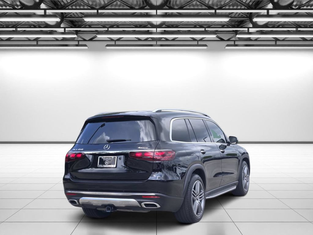 Used 2024 Mercedes-Benz GLS 450 4MATIC image 8