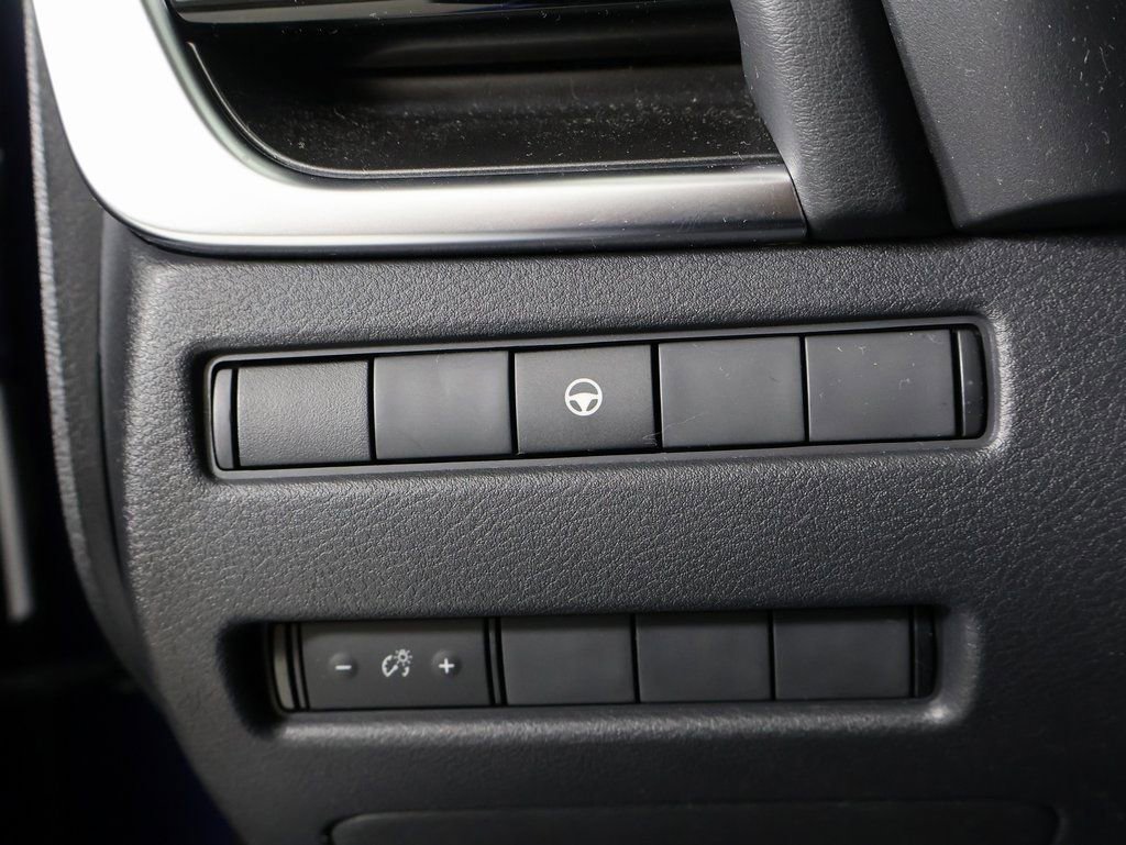 Used 2022 Nissan Rogue SV image 25