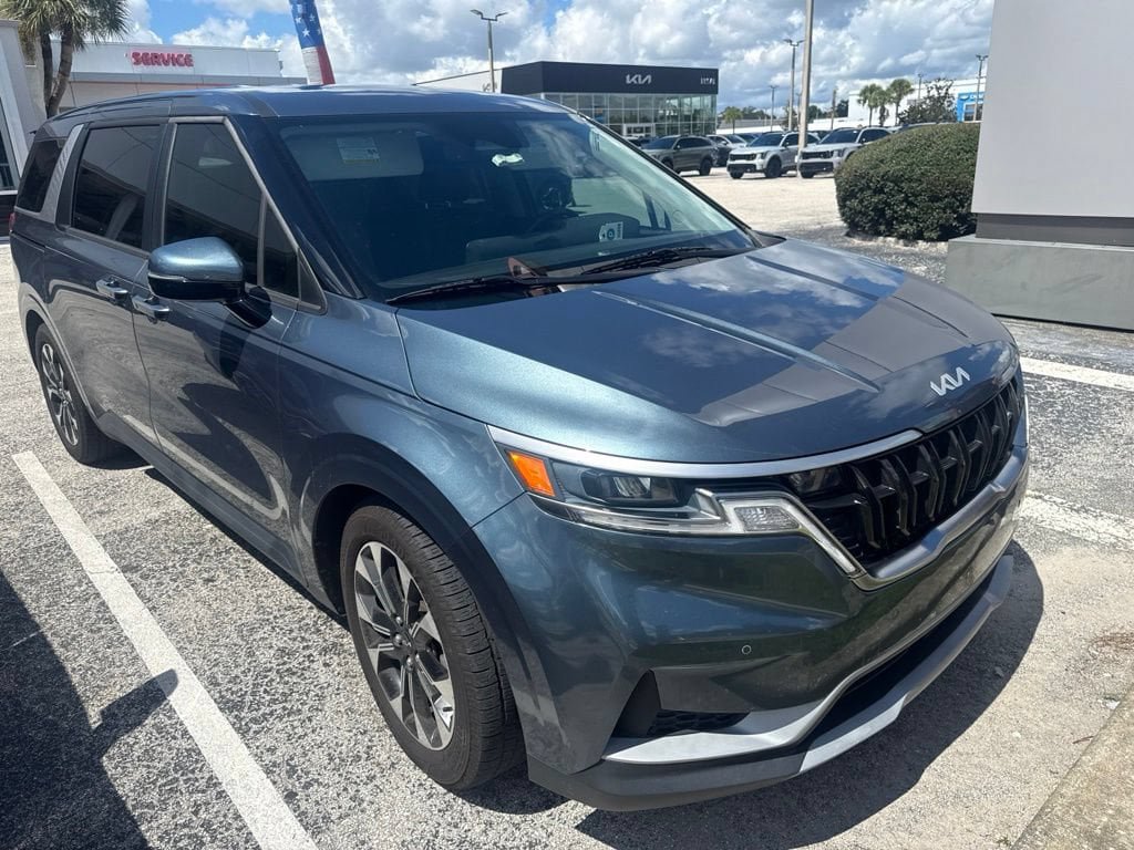 Certified 2023 Kia Carnival EX FWD image 1