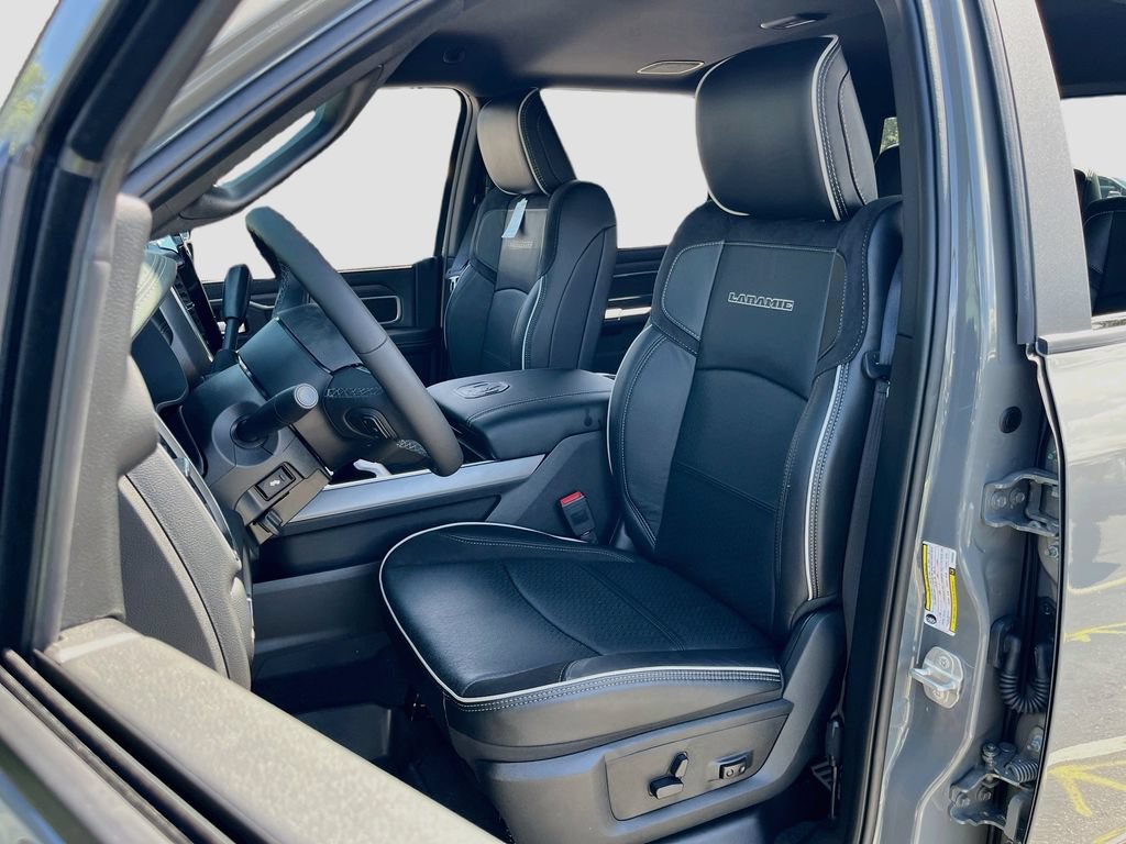 New 2026 RAM 2500 Laramie AWD/4WD image 22