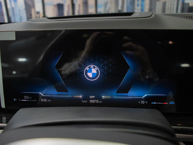 New 2027 BMW X6 xDrive40i w/ Executive Package AWD/4WD image 17