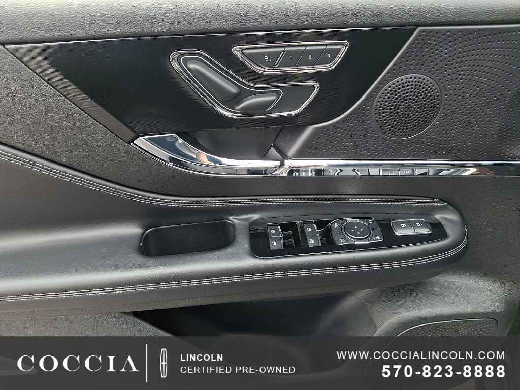 Certified 2023 Lincoln Corsair AWD w/ Equipment Group 101A image 12