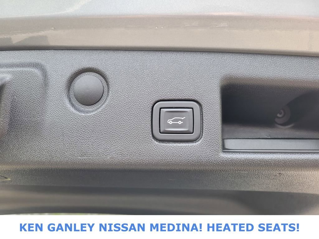 Used 2023 Chevrolet Equinox LT image 47