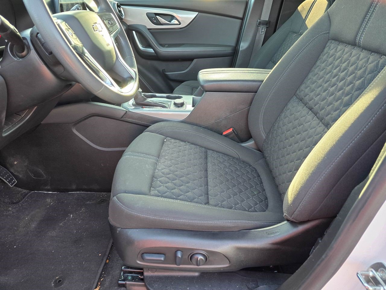 Used 2022 Chevrolet Blazer LT FWD image 6