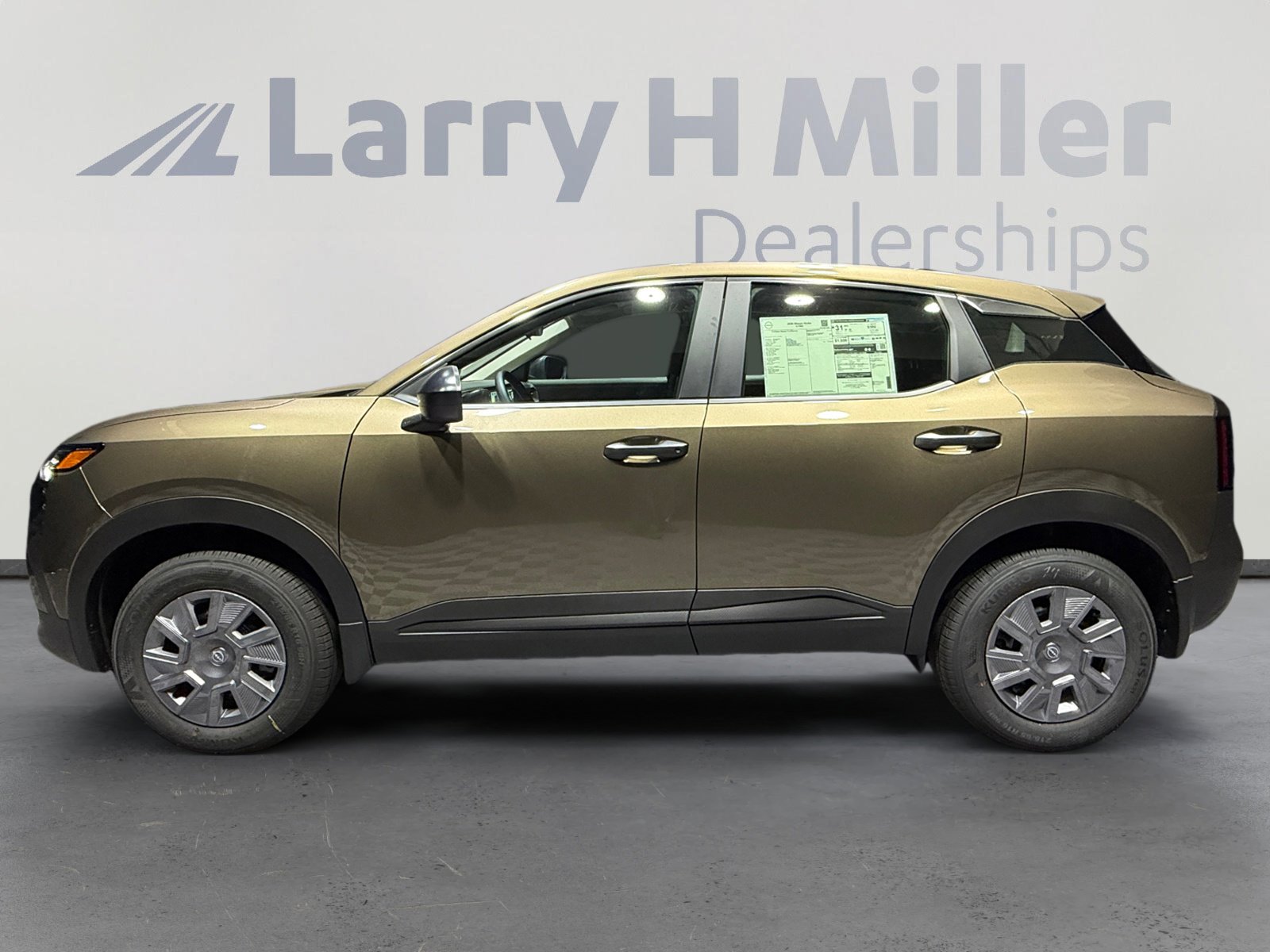 New 2026 Nissan Kicks S image 2