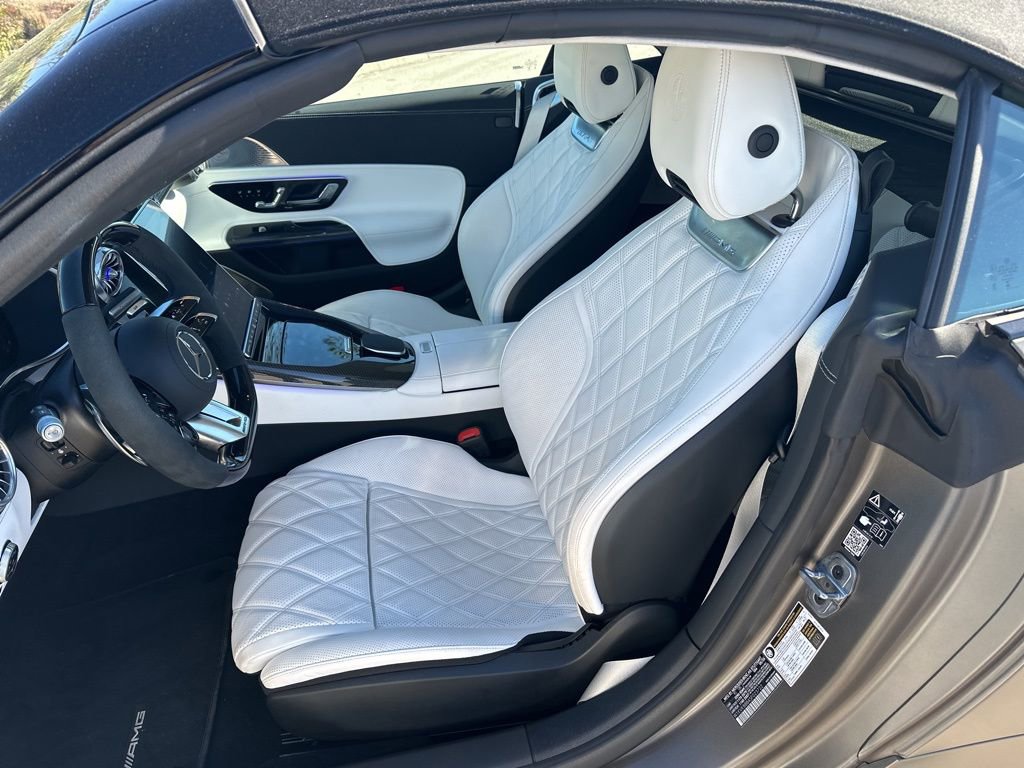 Used 2025 Mercedes-Benz SL 63 AMG 4MATIC image 17