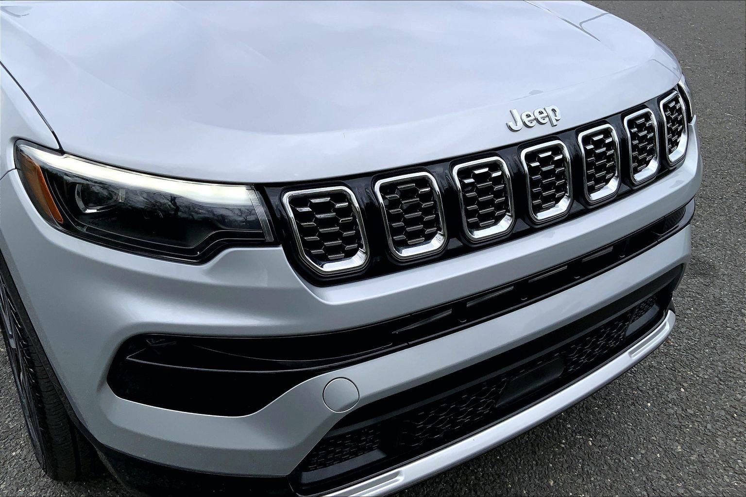 Certified 2025 Jeep Compass Limited w/ Elite Group AWD/4WD image 26