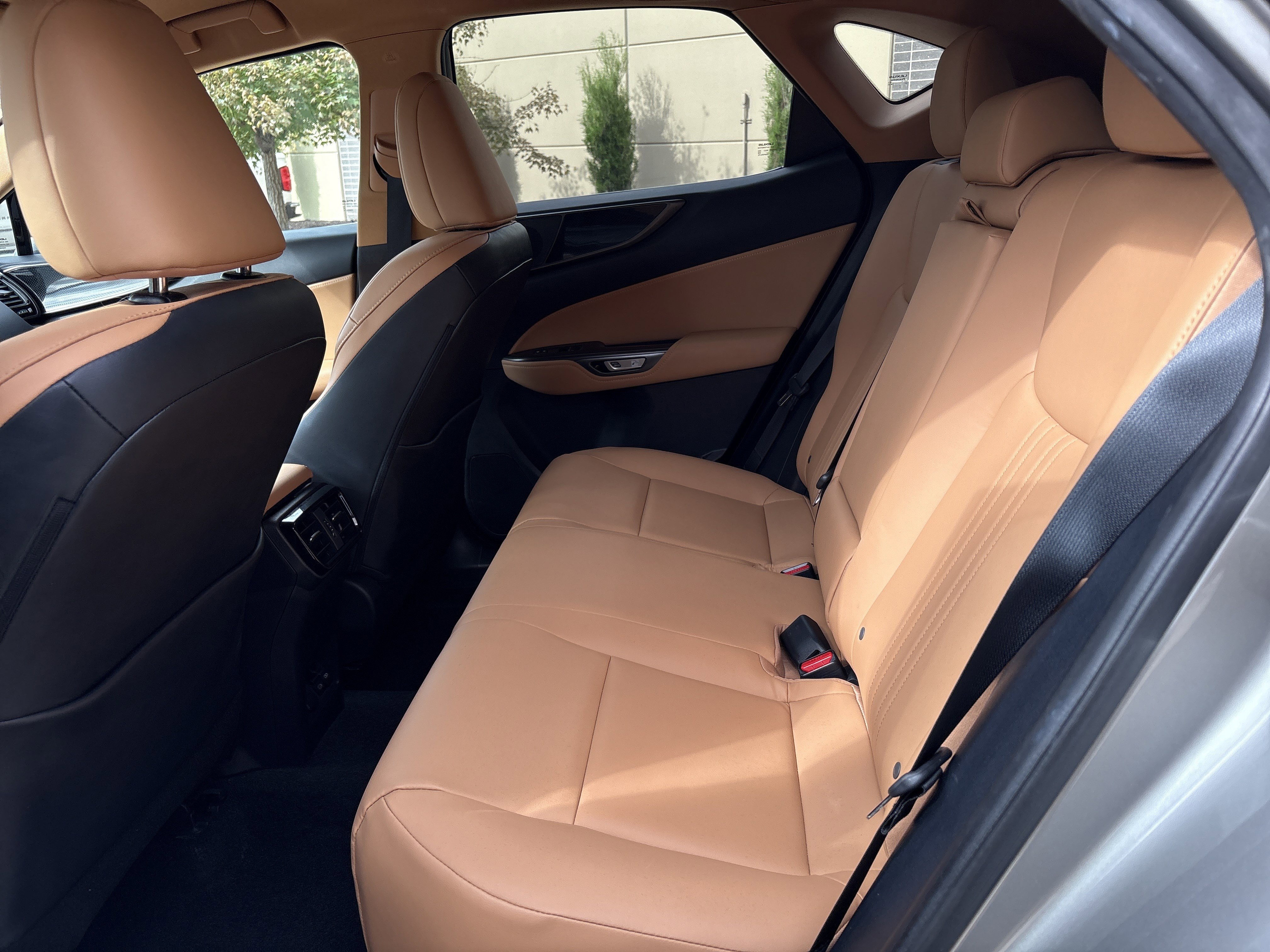 Used 2024 Lexus NX 250 FWD w/ Towing Package (2000 Lbs) image 30
