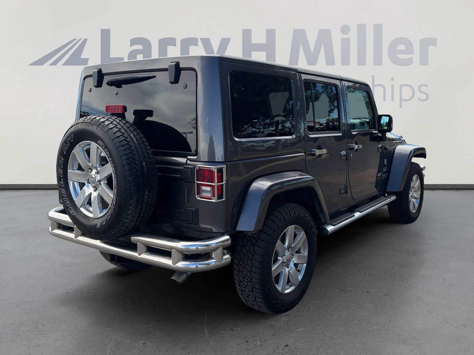 Used 2016 Jeep Wrangler Unlimited Sahara w/ Mopar Chrome Edition Group image 5