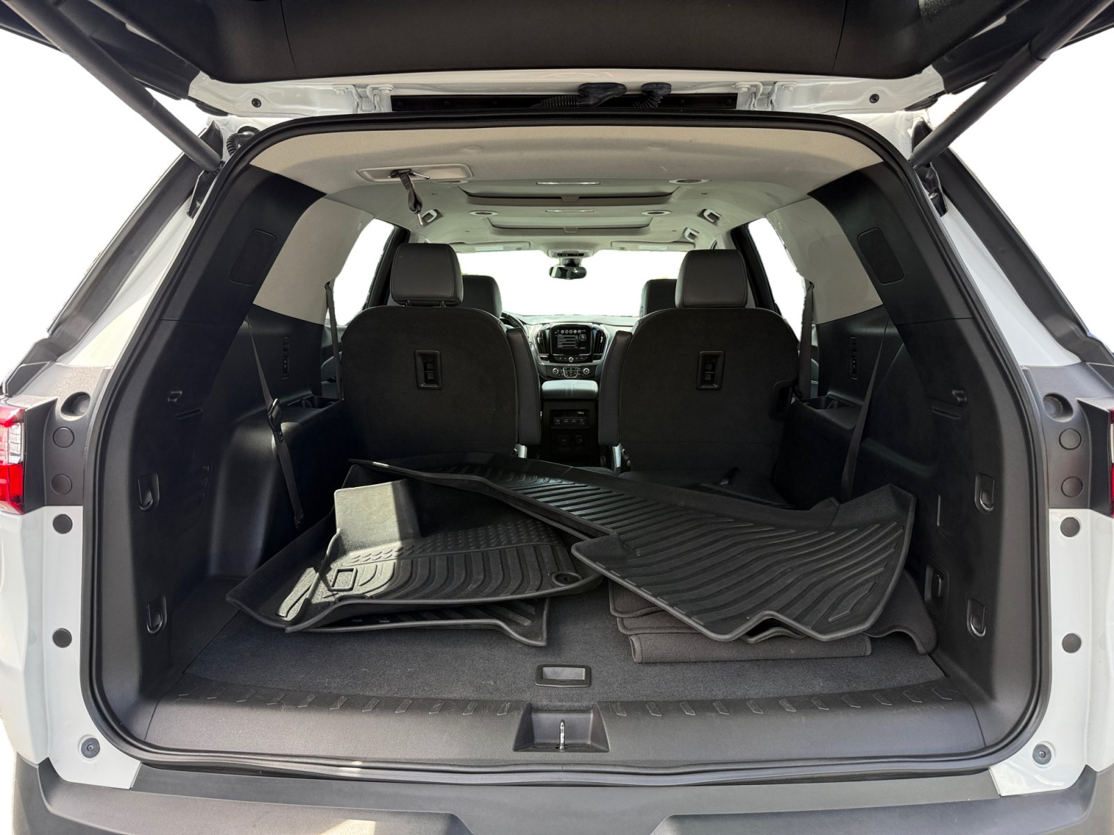 Used 2019 Chevrolet Traverse LT w/ LT Premium Package AWD/4WD image 17