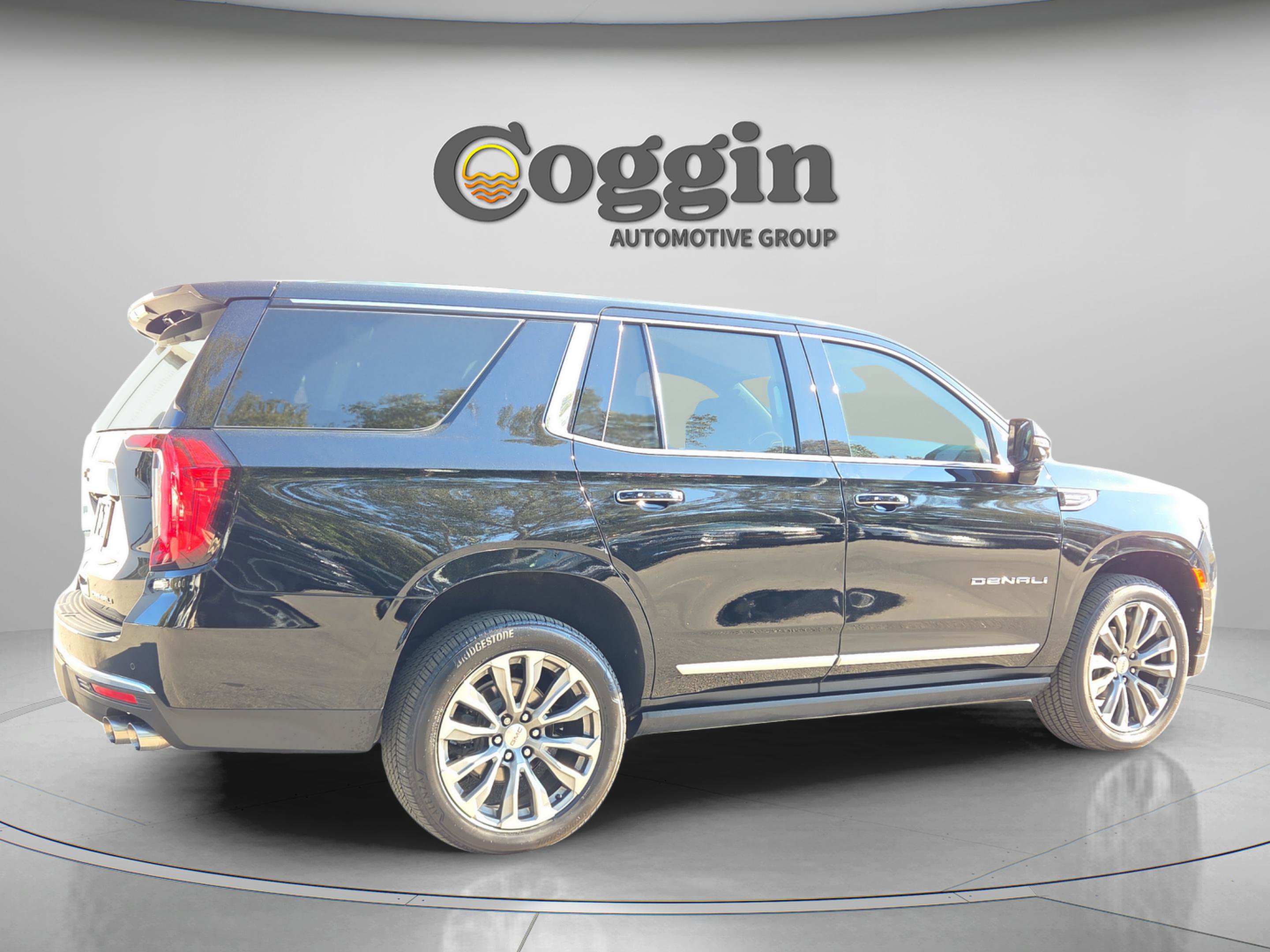 Used 2021 GMC Yukon Denali w/ Denali Premium Package image 6