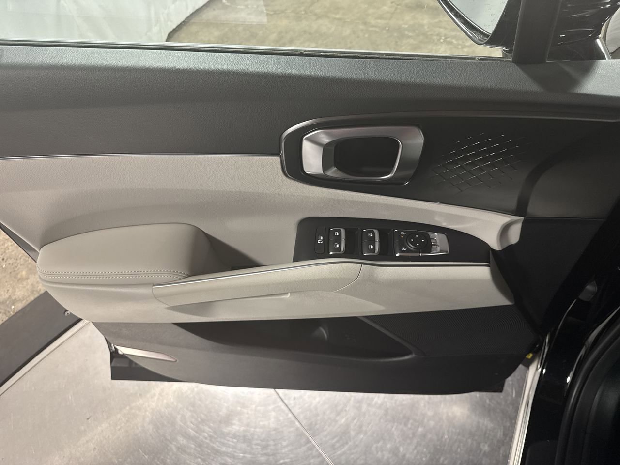 New 2025 Kia Sorento EX image 18