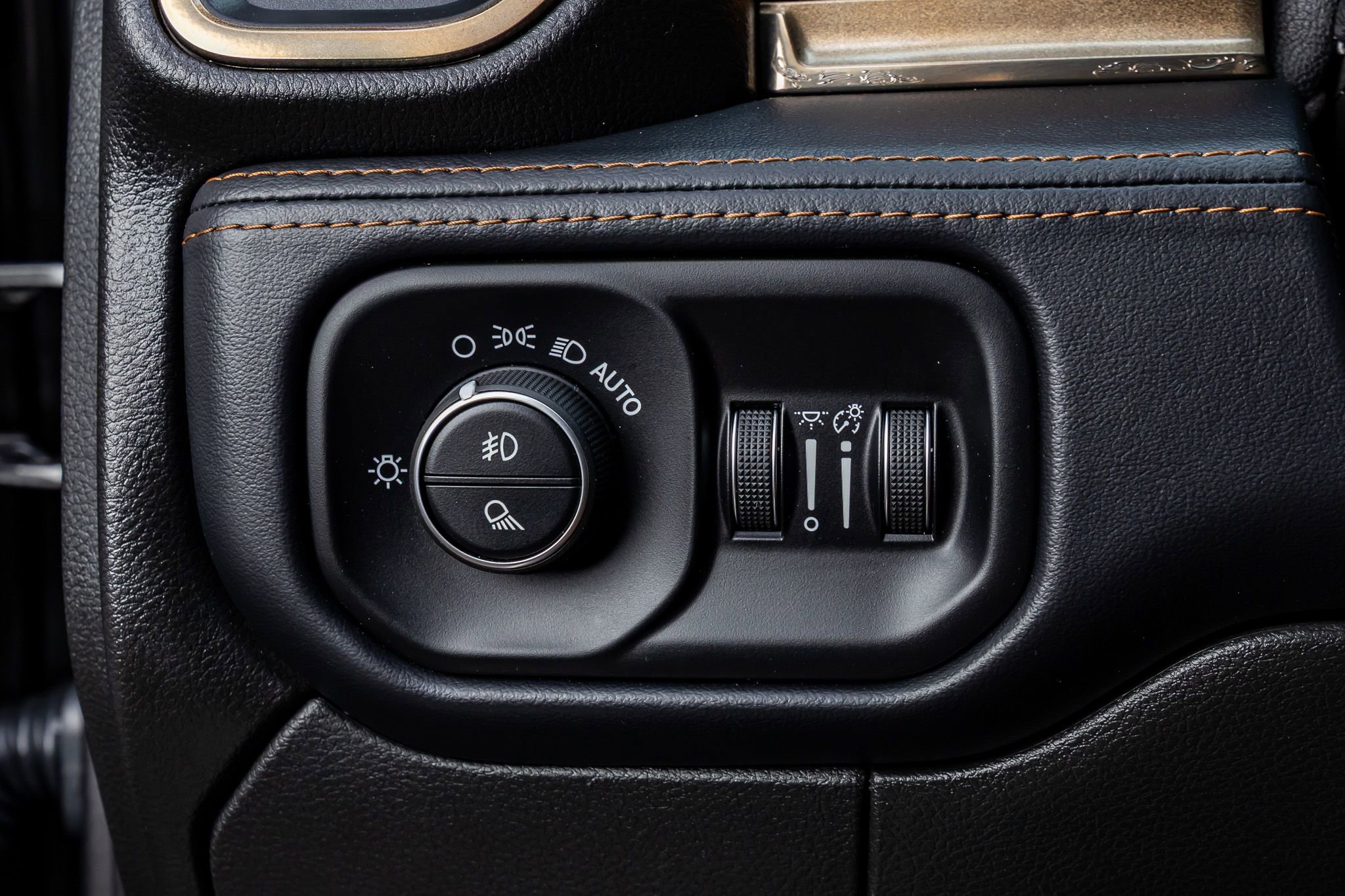 Used 2023 RAM 3500 Limited AWD/4WD image 21