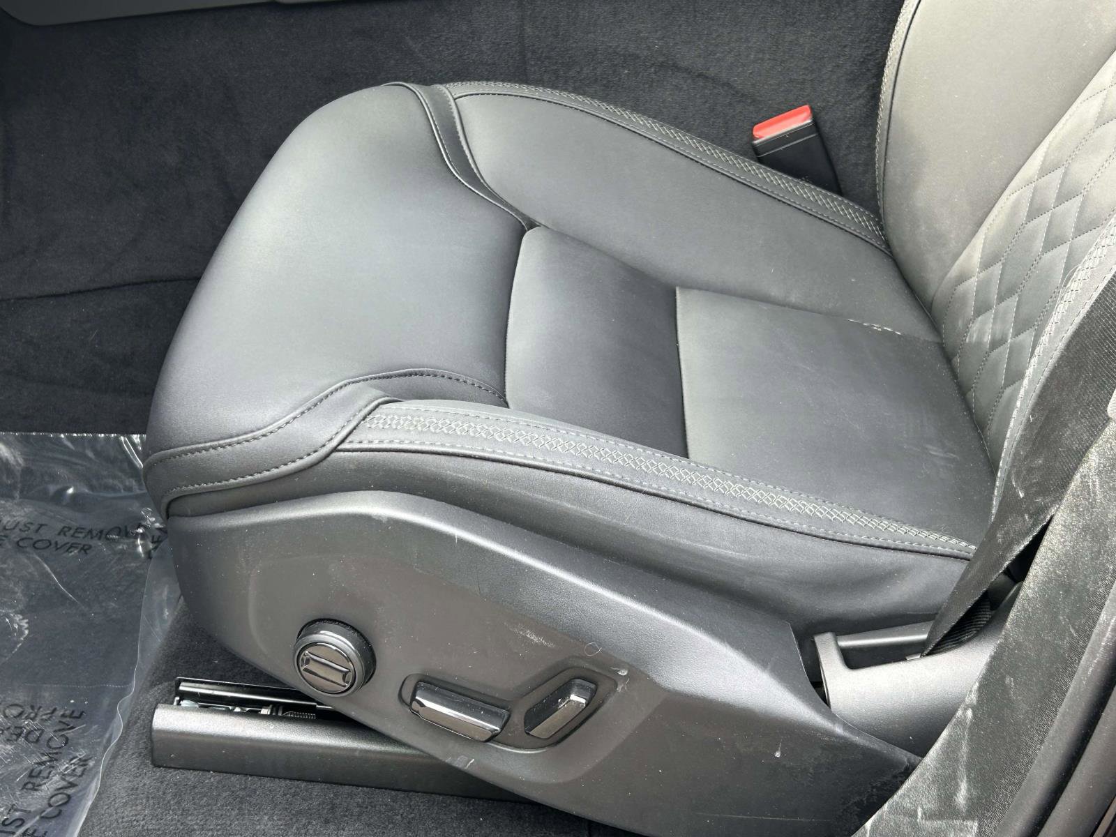 Certified 2025 Volvo XC90 B5 Plus image 20