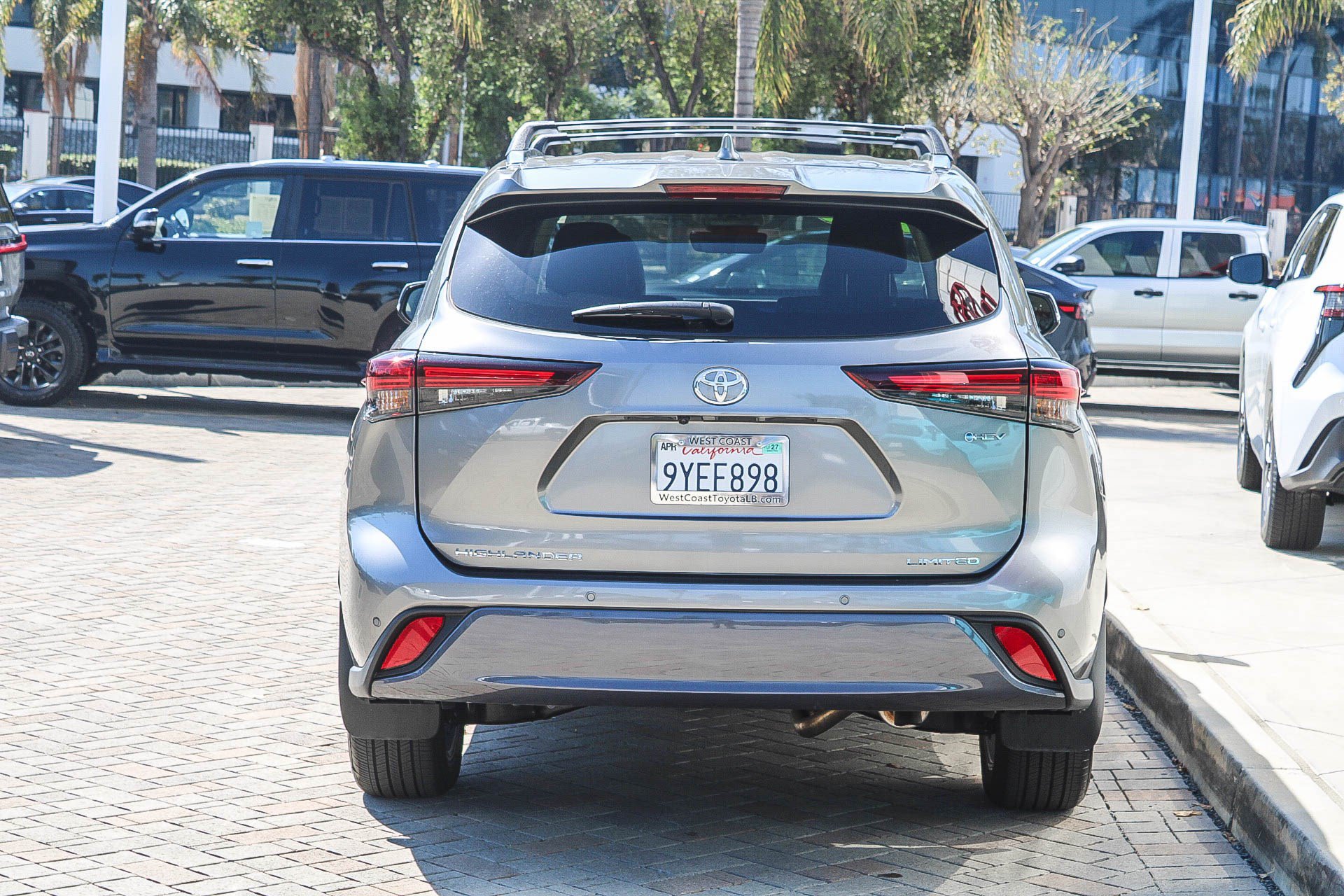 Certified 2026 Toyota Highlander Limited AWD/4WD image 8