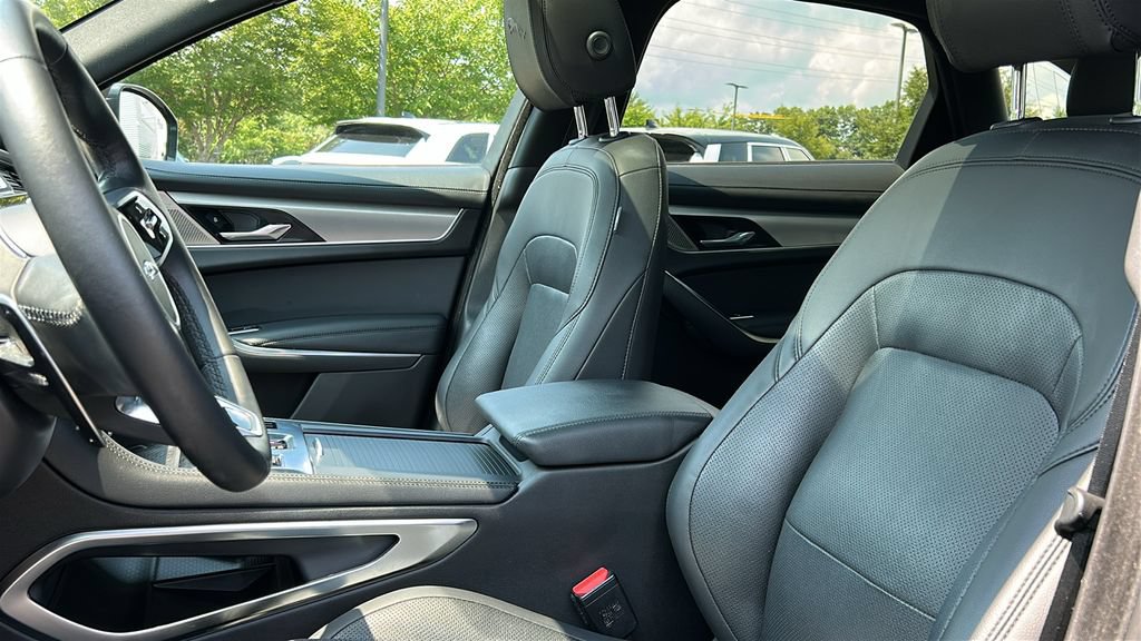 Used 2023 Jaguar F-PACE S AWD/4WD image 10