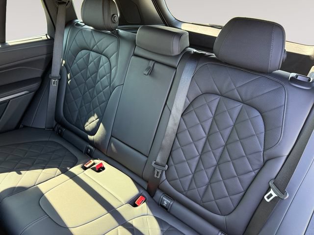 Used 2024 BMW X5 xDrive40i w/ Executive Package AWD/4WD image 13