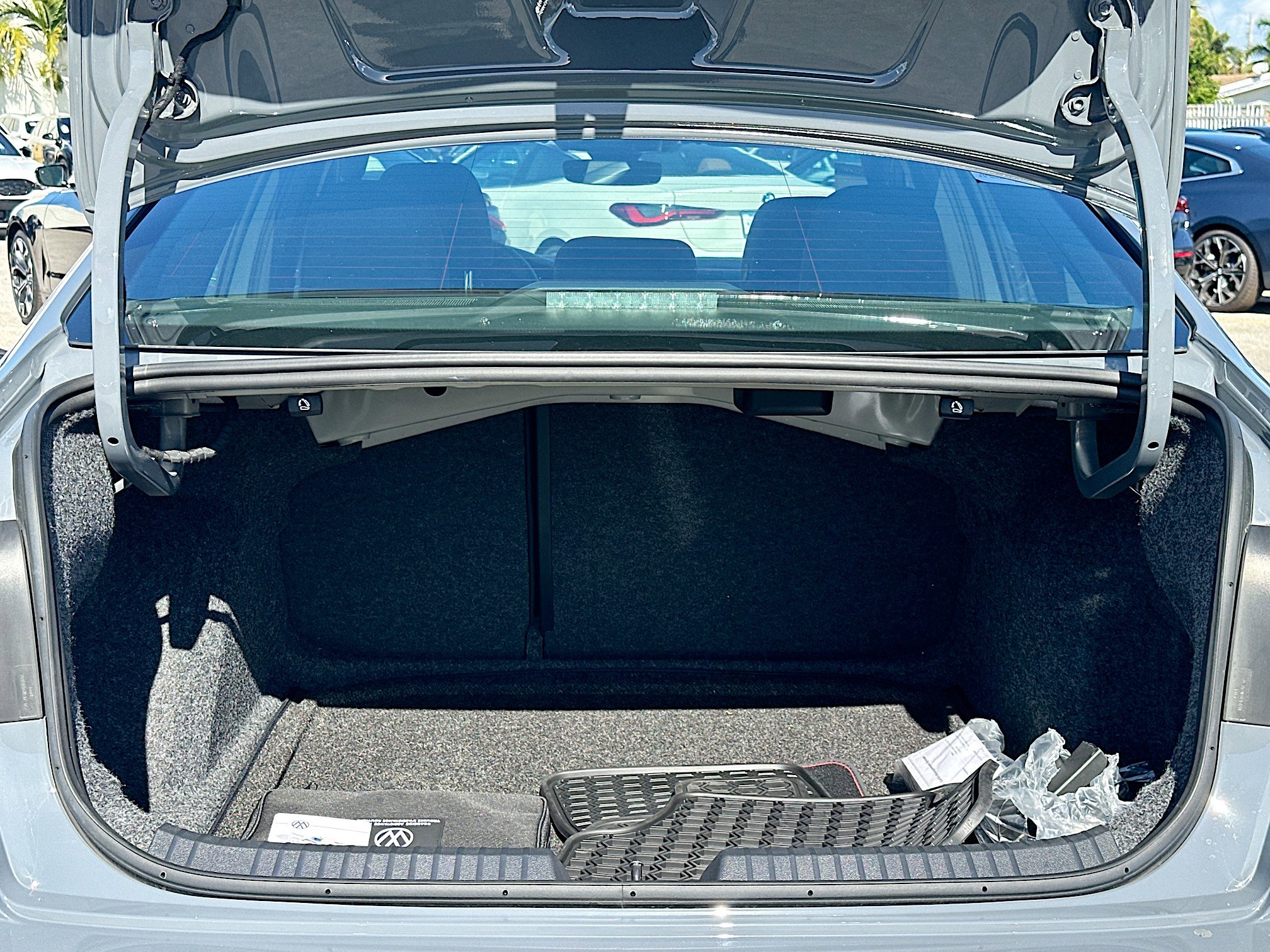 Used 2024 Volkswagen Jetta GLI 40th Anniversary Edition image 25