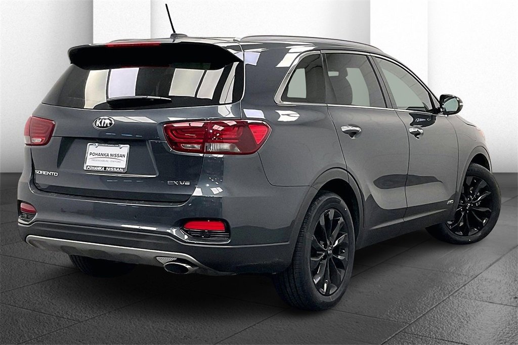 Used 2020 Kia Sorento EX image 11