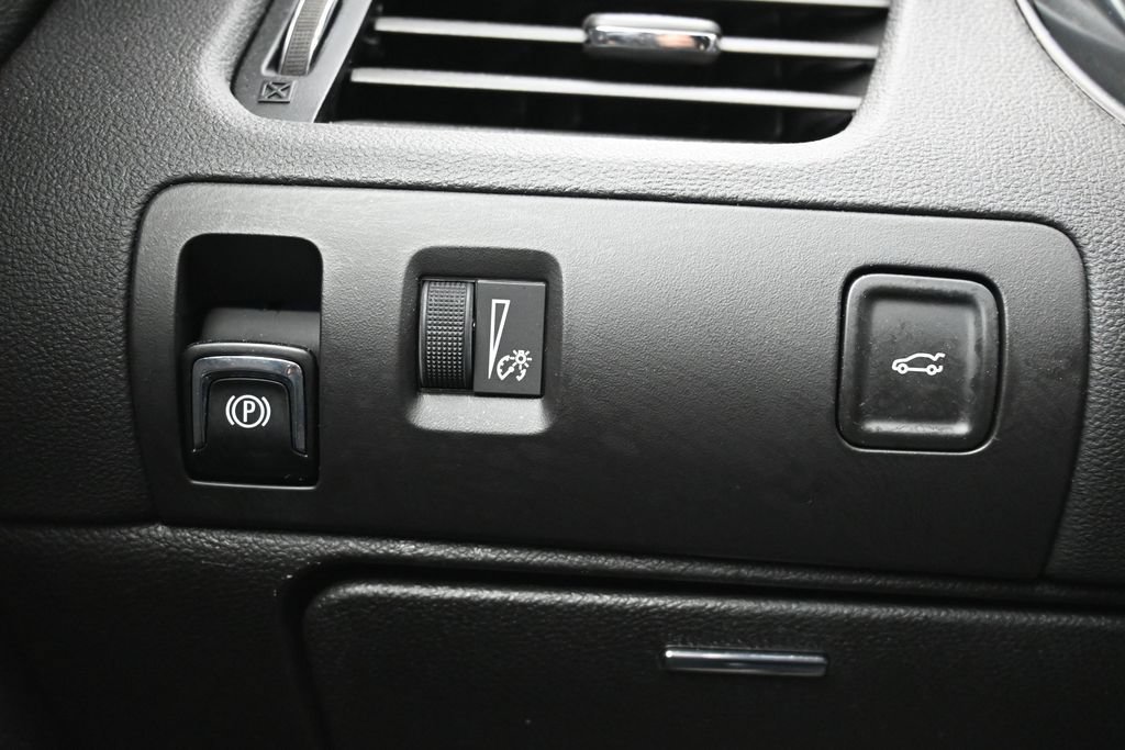 Used 2020 Chevrolet Impala LT FWD image 18