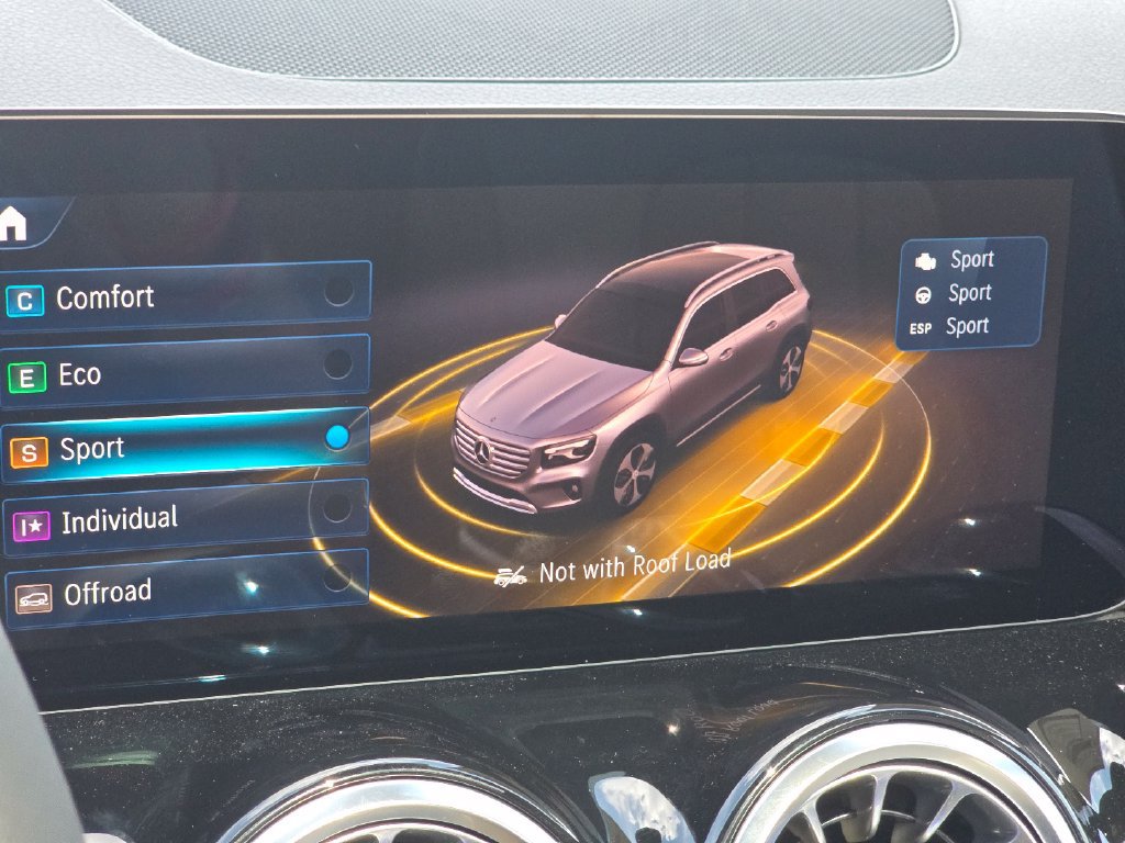 New 2026 Mercedes-Benz GLB 250 4MATIC image 32