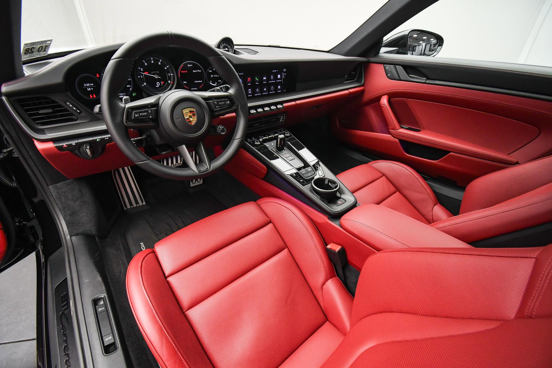 Used 2024 Porsche 911 Carrera GTS image 10