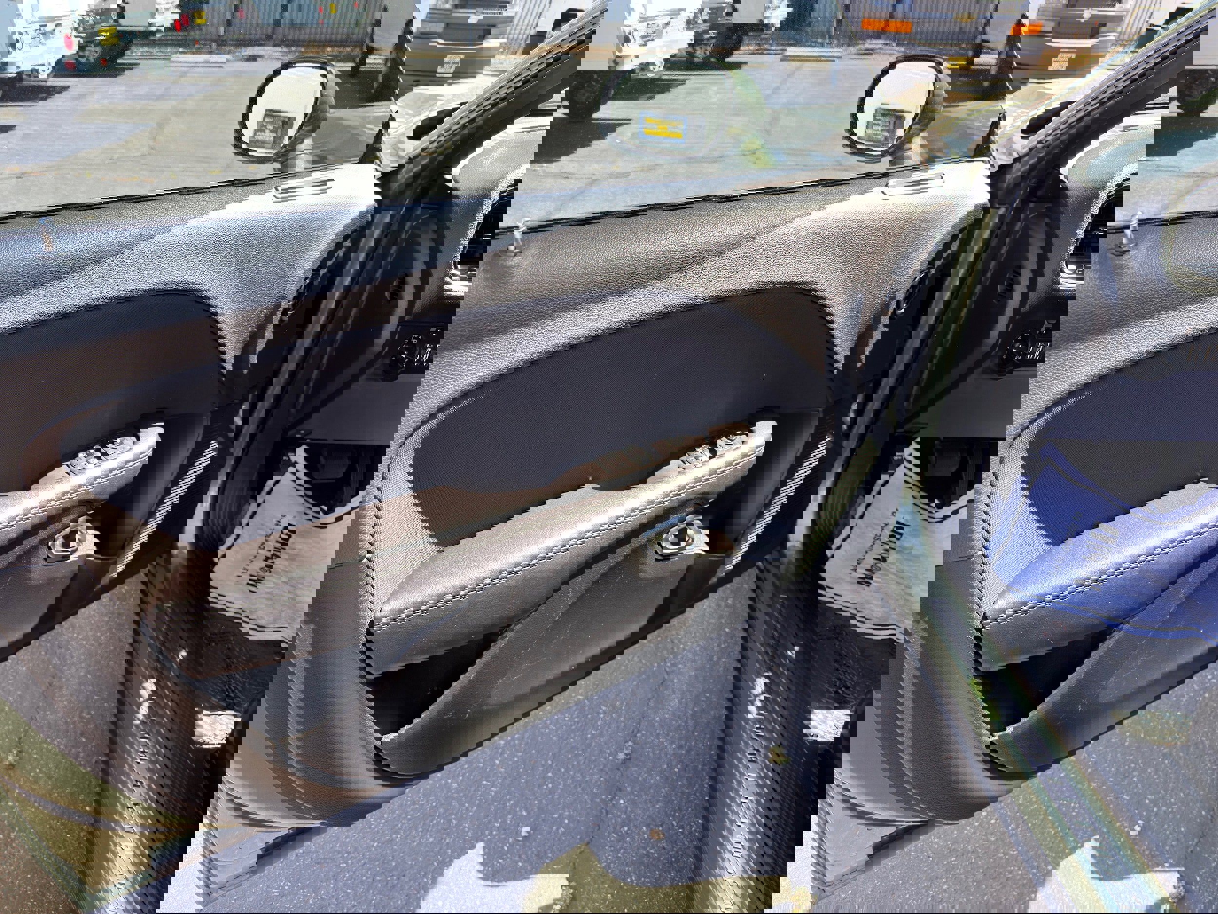 Used 2018 Dodge Challenger SXT w/ Blacktop Package image 16