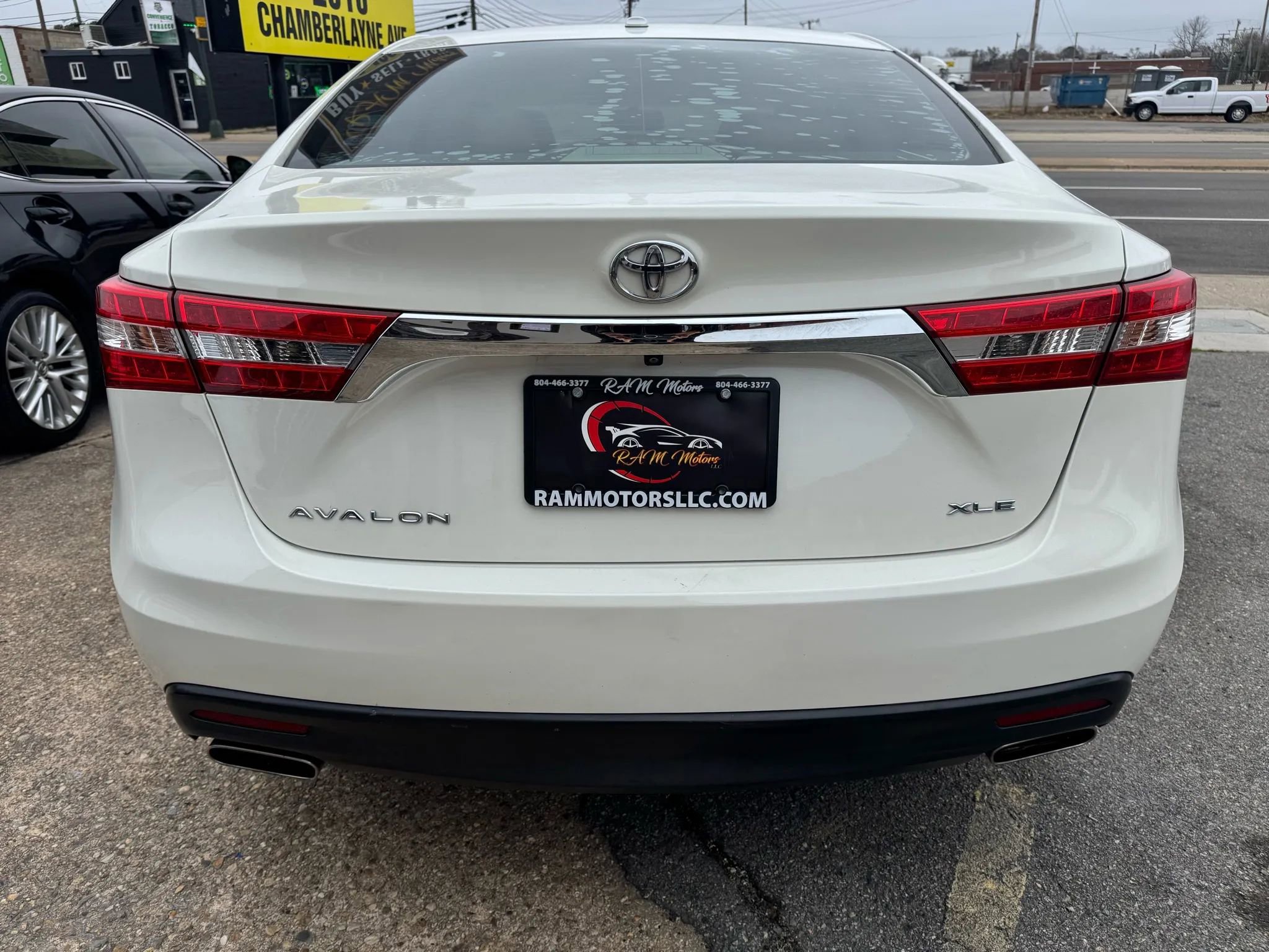 Used 2014 Toyota Avalon XLE Touring image 4