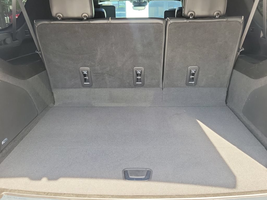 Used 2021 Cadillac Escalade ESV Sport Platinum w/ Heavy-Duty Trailer Package AWD/4WD image 7