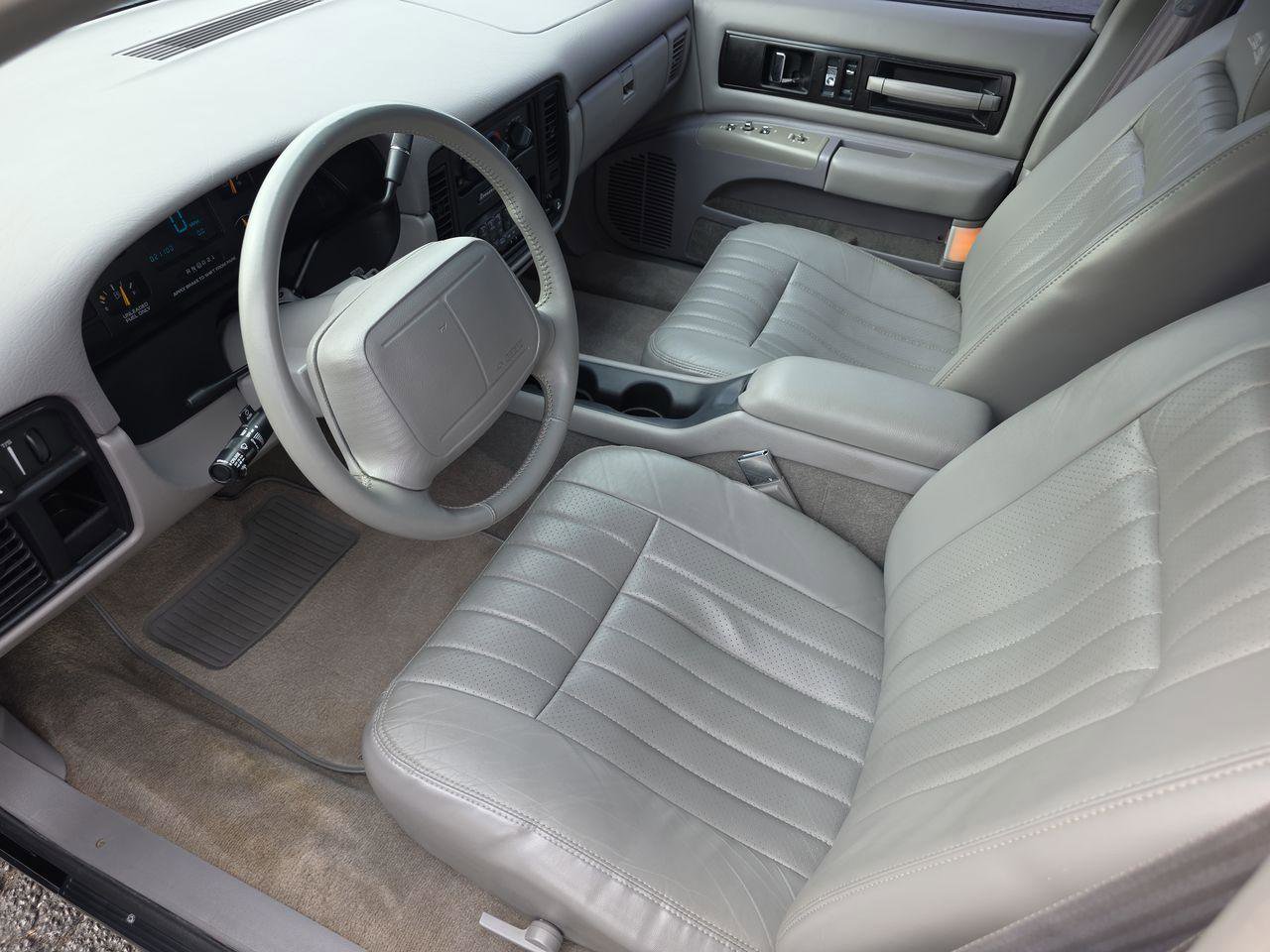 Used 1995 Chevrolet Impala SS image 4