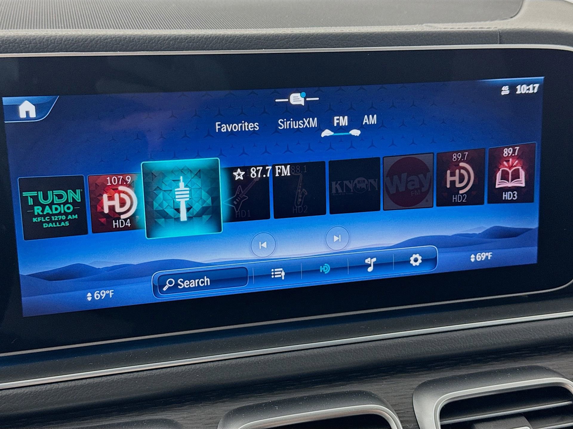 New 2026 Mercedes-Benz GLS 450 4MATIC image 16