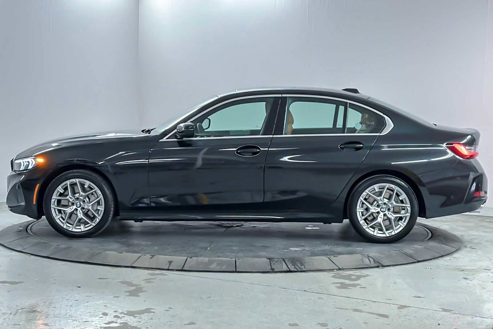 Used 2025 BMW 330i Sedan w/ Convenience Package image 5