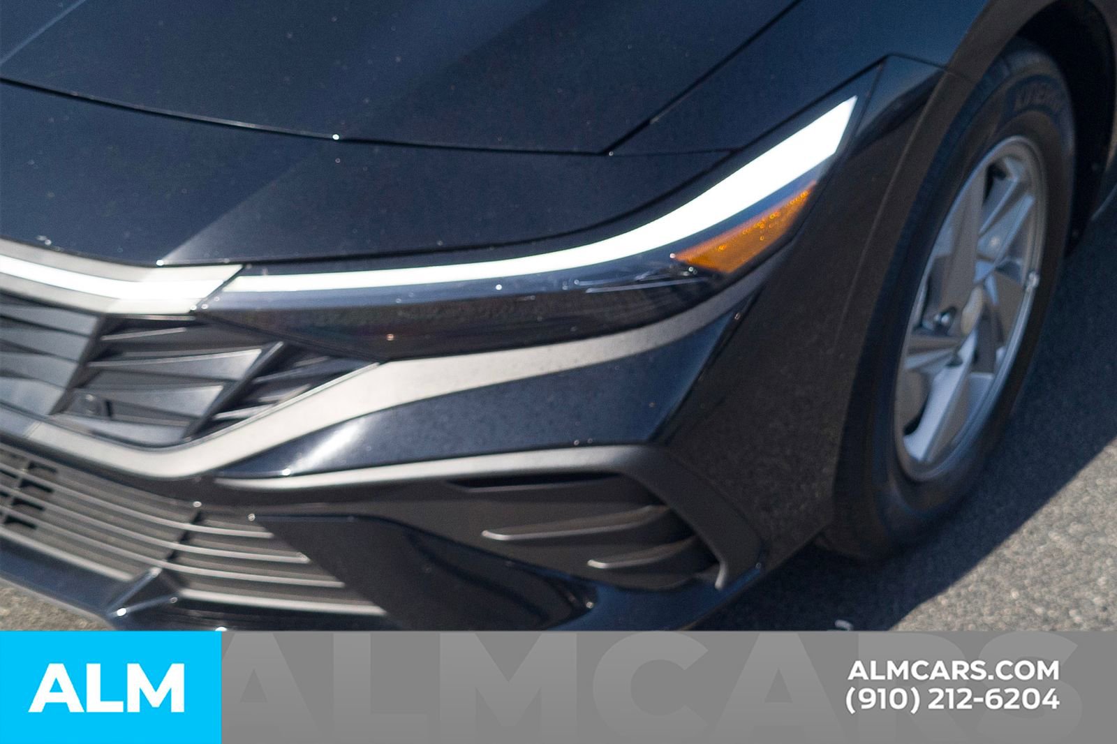 Used 2025 Hyundai Elantra SE image 12