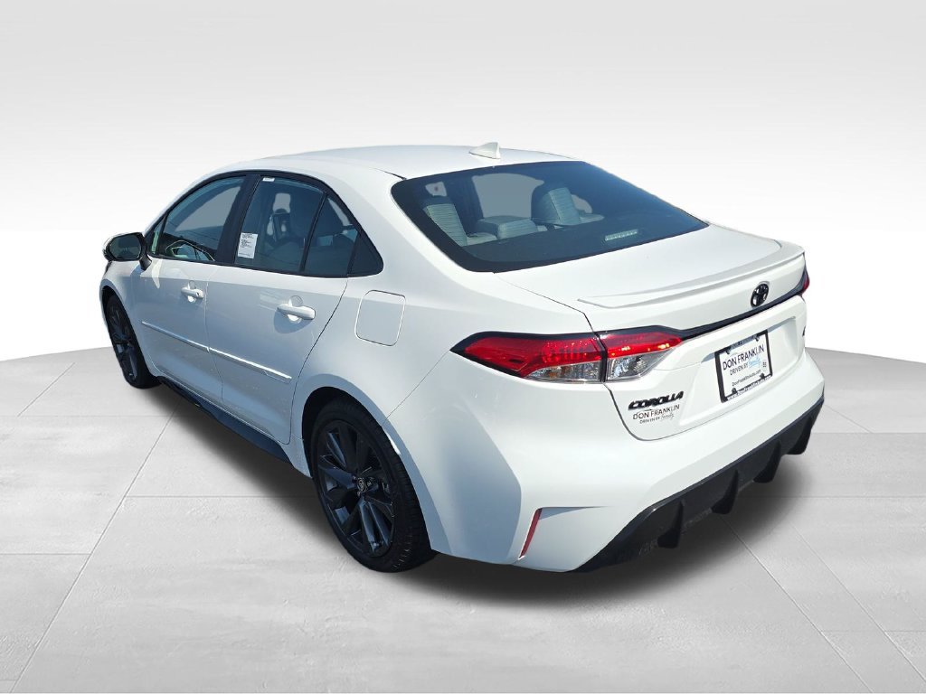 New 2026 Toyota Corolla SE FWD image 3