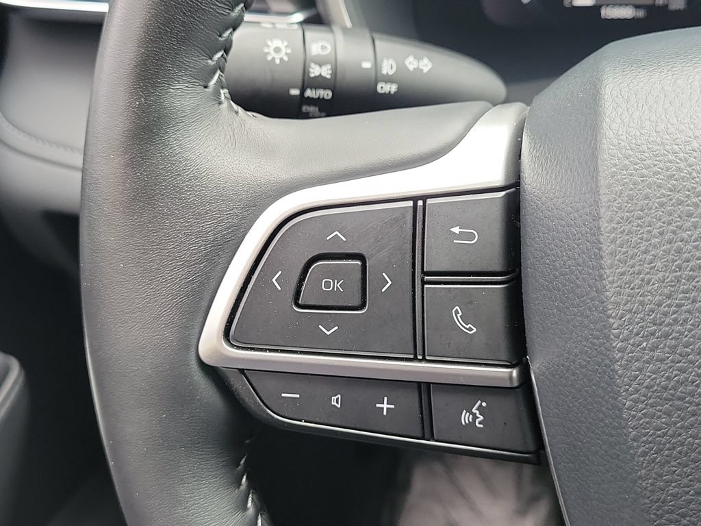 Certified 2026 Toyota Highlander Limited AWD/4WD image 9