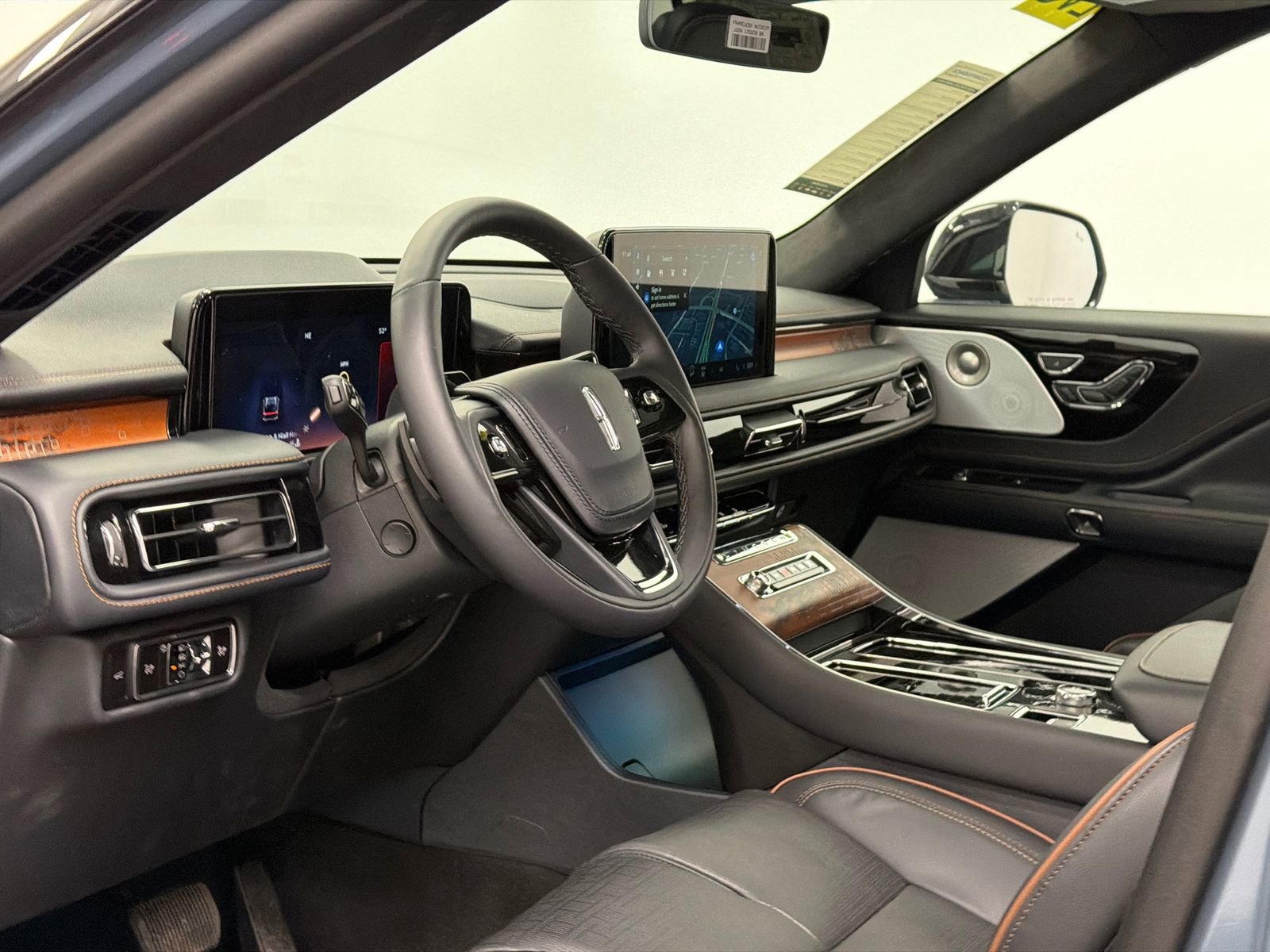 New 2026 Lincoln Aviator Black Label w/ Dynamic Handling Package AWD/4WD image 17