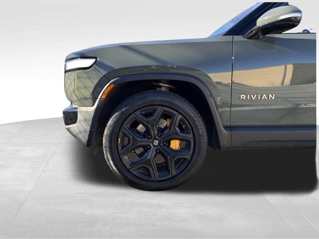 Used 2023 Rivian R1S Launch Edition image 9
