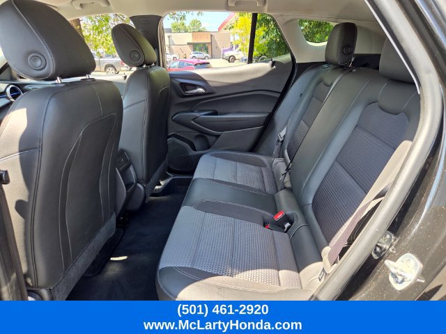 Used 2025 Chevrolet Trax LT FWD image 11