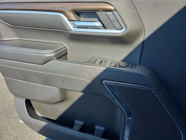 Used 2023 Chevrolet Silverado 1500 LT AWD/4WD image 10