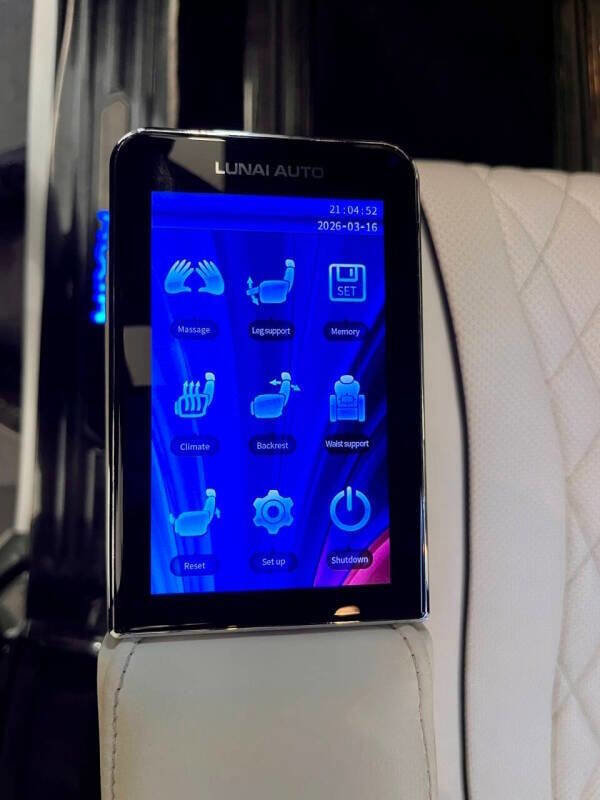 Used 2020 Toyota Sienna LE w/ LE Preferred Package AWD/4WD image 16