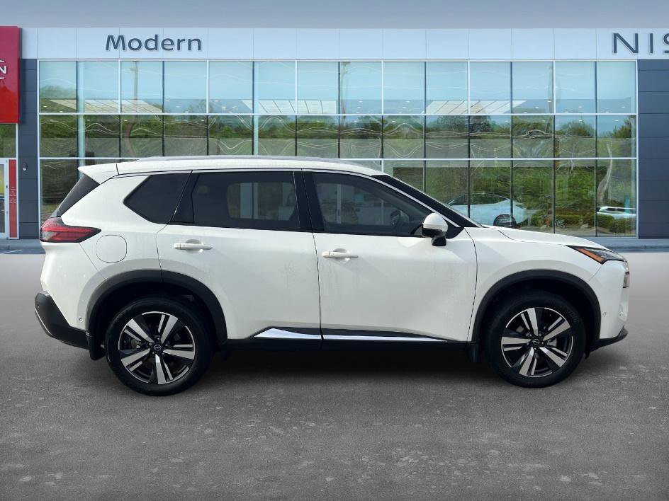 Certified 2023 Nissan Rogue SL w/ SL Premium Package image 4