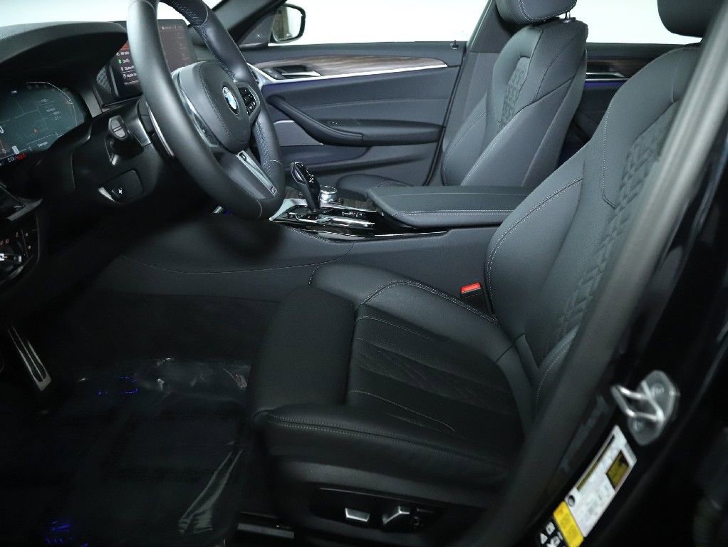 Certified 2022 BMW 540i xDrive w/ M Sport Package image 19